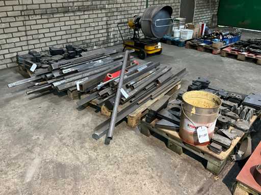 Machine onderdelen + staal voorraad