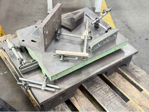   Straightening plates + clamping brackets