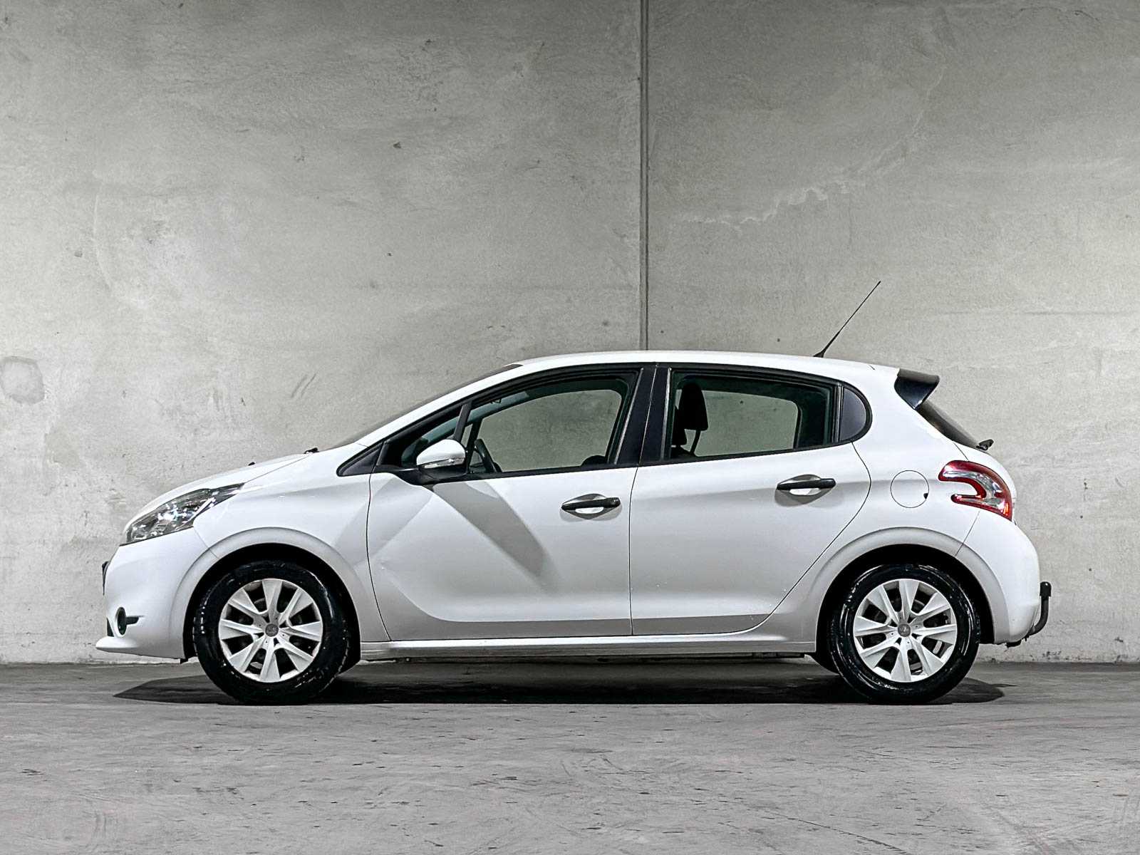 Peugeot 208 1.0 PureTech Access 67pk 2015 (Origineel-NL), GK-426-P