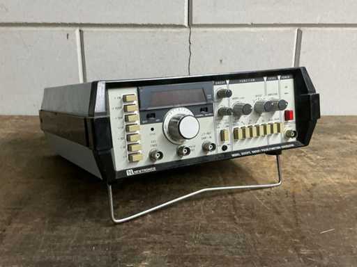 Newtronics 200SPC Sweep/pulse/function generator