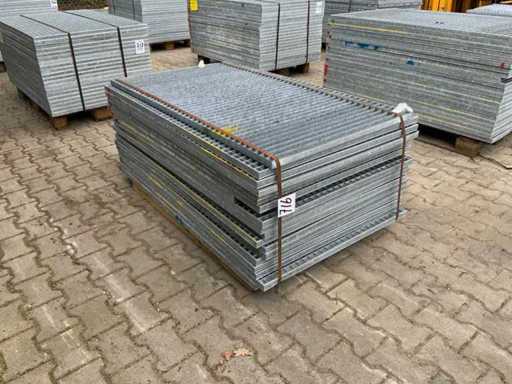 Steel slatted floor 1400x880mm (19x)