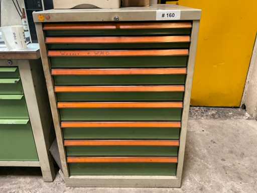 Metalen ladekast met inhoud