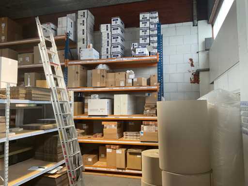 Partij diverse verpakkingen