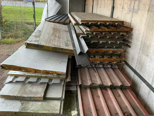 Partij geisoleerde panelen