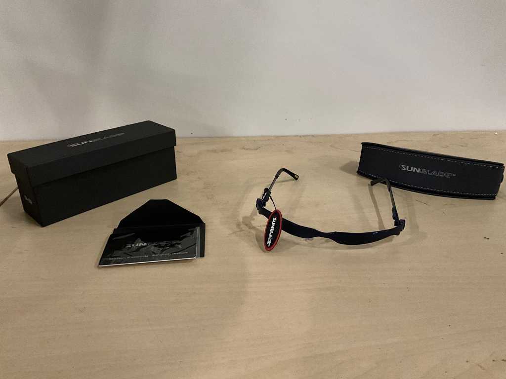 Sunblade - SB100B - Glasses with case (500x)