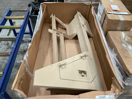 Vehicular body panel (2x)