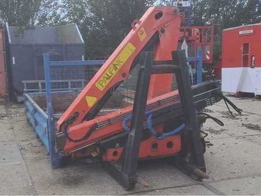 Palfinger PE8000 Truck-mounted crane with demountable container