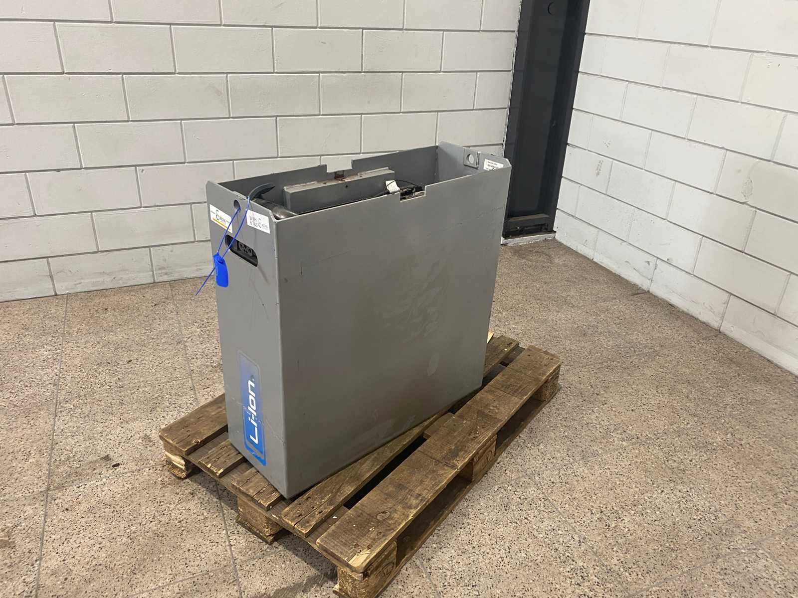 KION – BTR-0023V-VL41M-SFP-001M – Other material handling (2x)