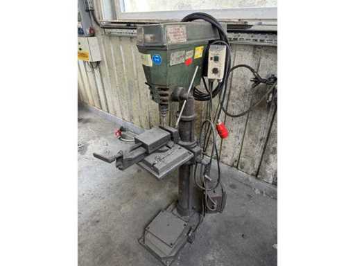 Dunavecse Fémipari Vállalat - FO-13 - Pillar drilling machine