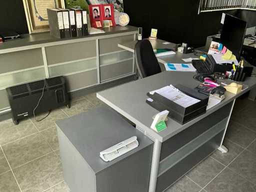 Lot de mobilier de bureau