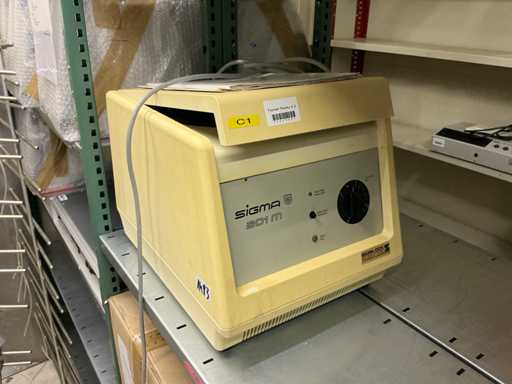 Centrifugă Sigma 201M