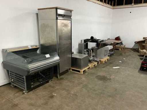 Lot de divers équipements de restauration