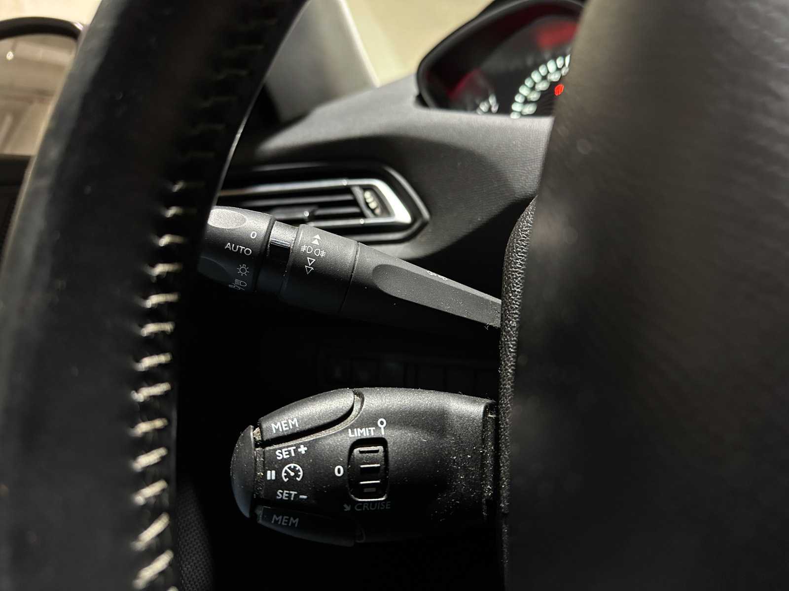 Peugeot 308 SW 1.2 PureTech Blue Lease Premium 131pk 2017 (Origineel-NL), KZ-947-L