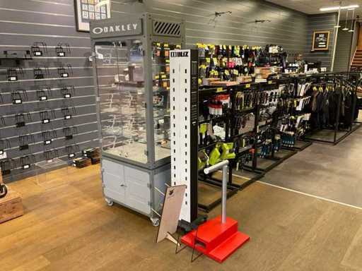 Vitrine de lunettes Oakley