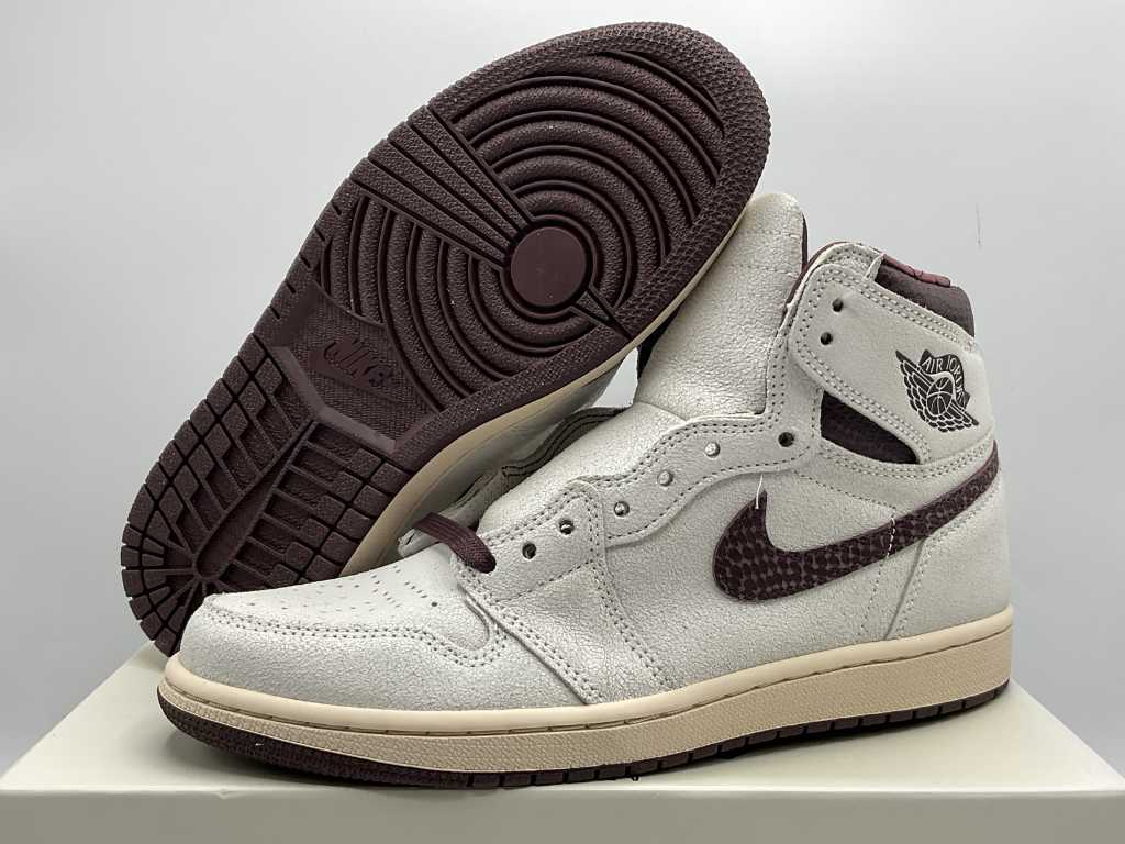 Nike Jordan 1 Retro High A Ma Maniére Sneakers 42 1/2