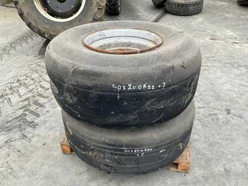 Bridgestone Truck Reifen mit Felge (3x)