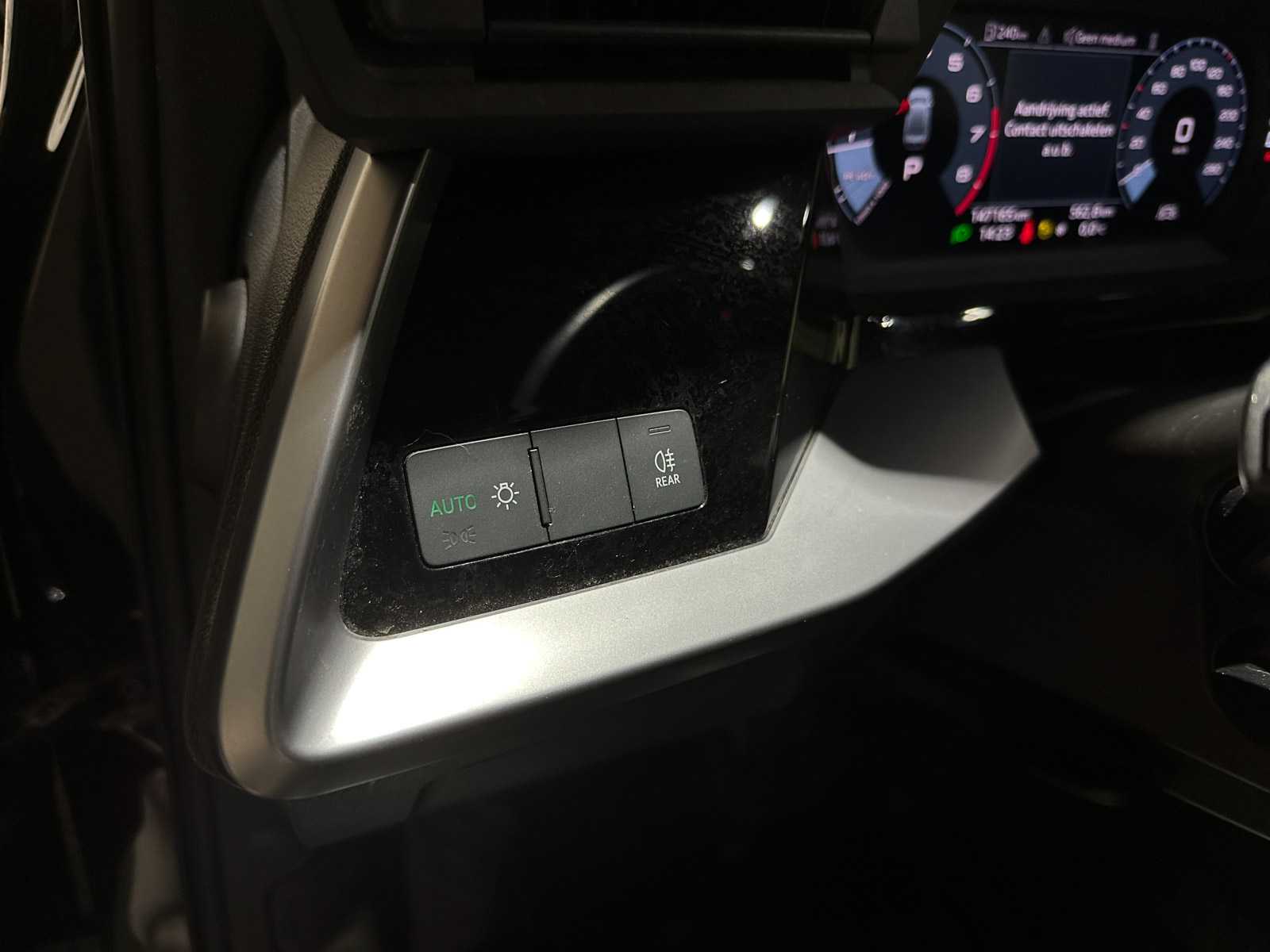 Audi A3 Saloon 35 TFSI Pro Line 150hp 2023 (Original-NL + 1st Owner), X-645-JF