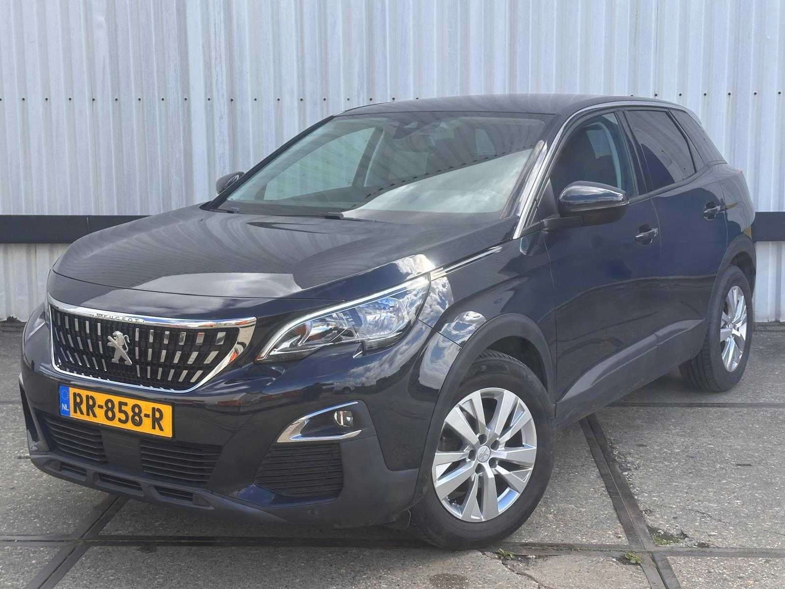 Peugeot 3008 1.2 PureTech BL Exec ; RR-858-R