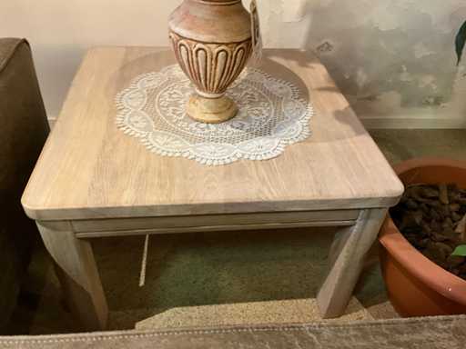 D?bowy stolik kawowy