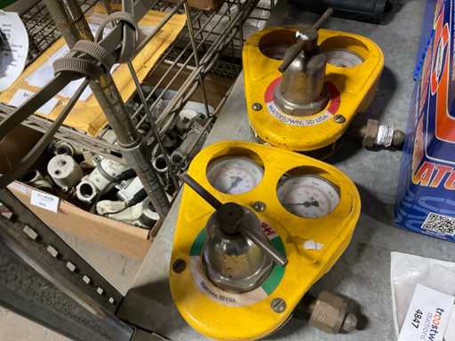 Smith Equipment Gas Regulator (2x)