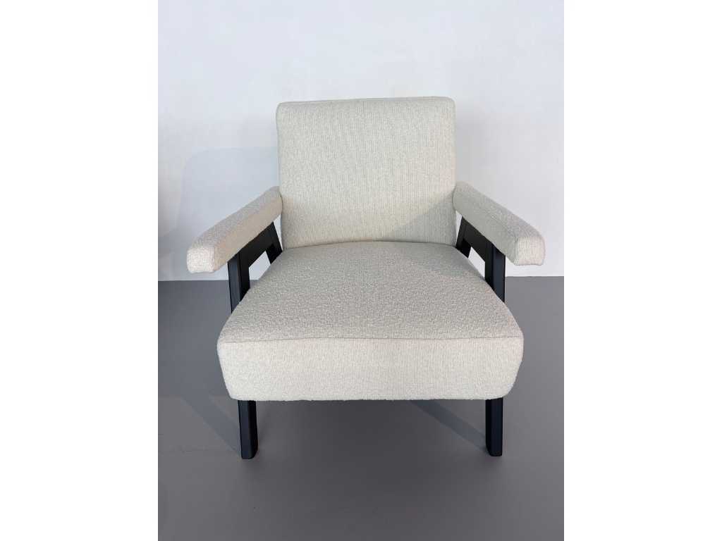 1x Design armchair White boucle