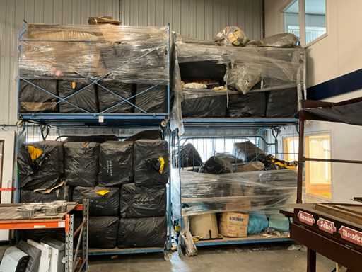 Lotto di brodo di spugna e chamois