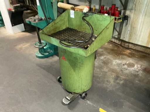 Karberg + Hennemann RT 40 washbasin for small parts