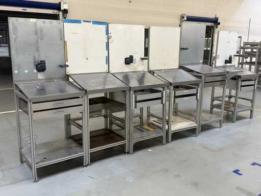   6 assembly workstations