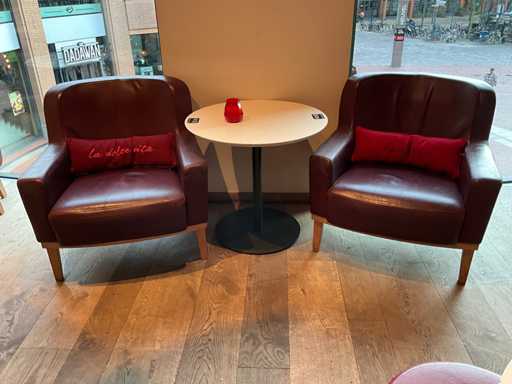 Hutten - Bistrotafel met 2 fauteuils