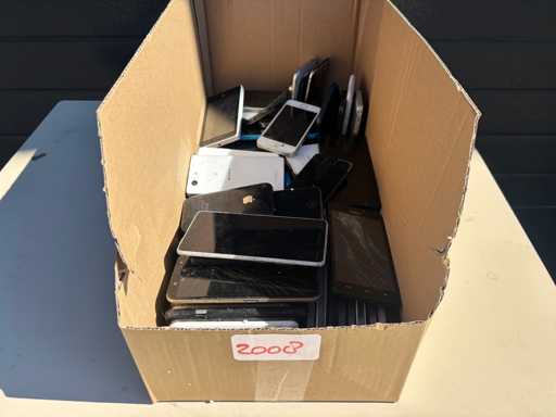 Partia telefonów – 100 części