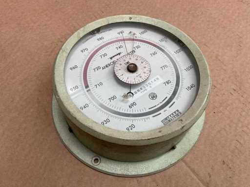 Vintage Navy Aneroid-Barometer