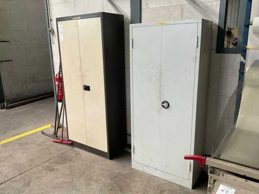 Armadio da laboratorio senza contenuto (5x)