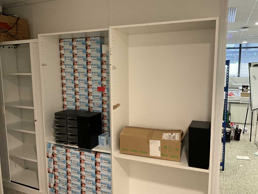 150 de cutii de mască de unică folosință cu 2 dulapuri