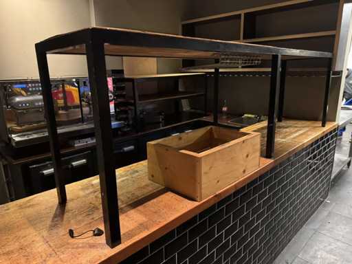 Étagère avec support en verre