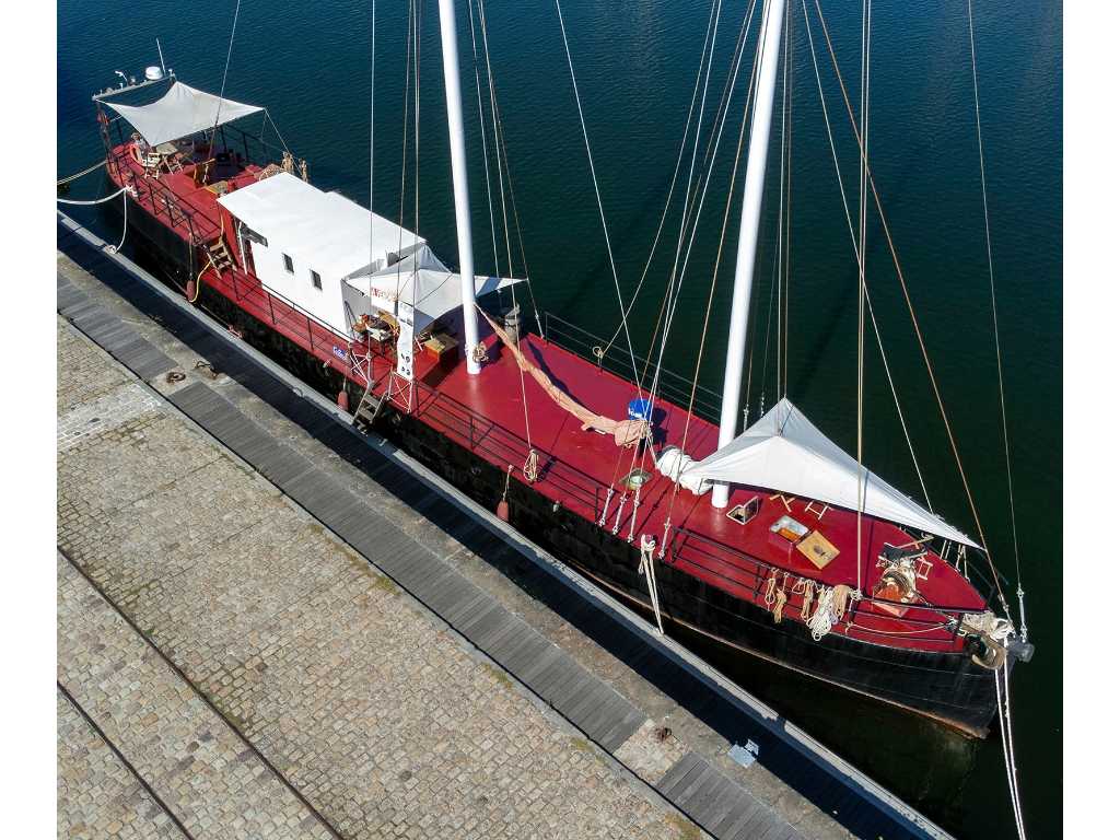 ZEBOAT: Historic Habitable and Navigable Cargo Ship with Motor and Sail - 1875