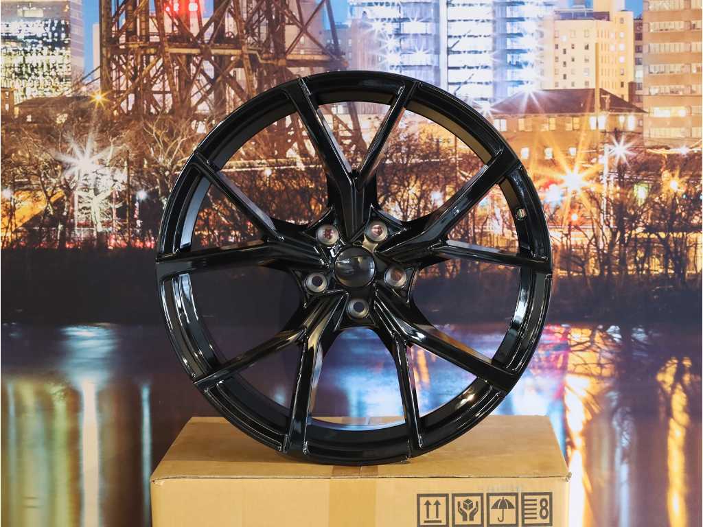New set of 19 Inch rims Fits A3 Golf 7 Golf 8 New in box