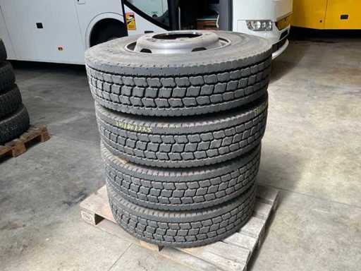 Michelin XDA-HT Truck/Bus tire with rim
