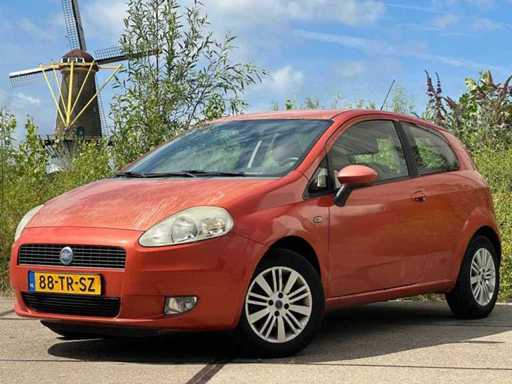 Fiat Grande Punto 1.4-16V Sport, 88-TR-SZ