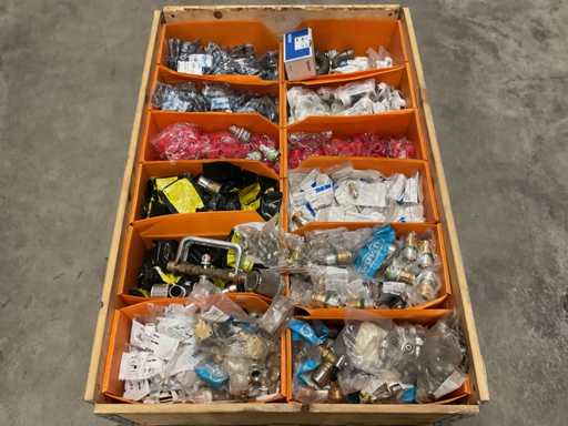 Lot de raccords à sertir