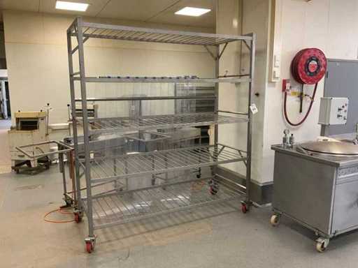 Chariot de transport pour nettoyage d’outils en acier inoxydable