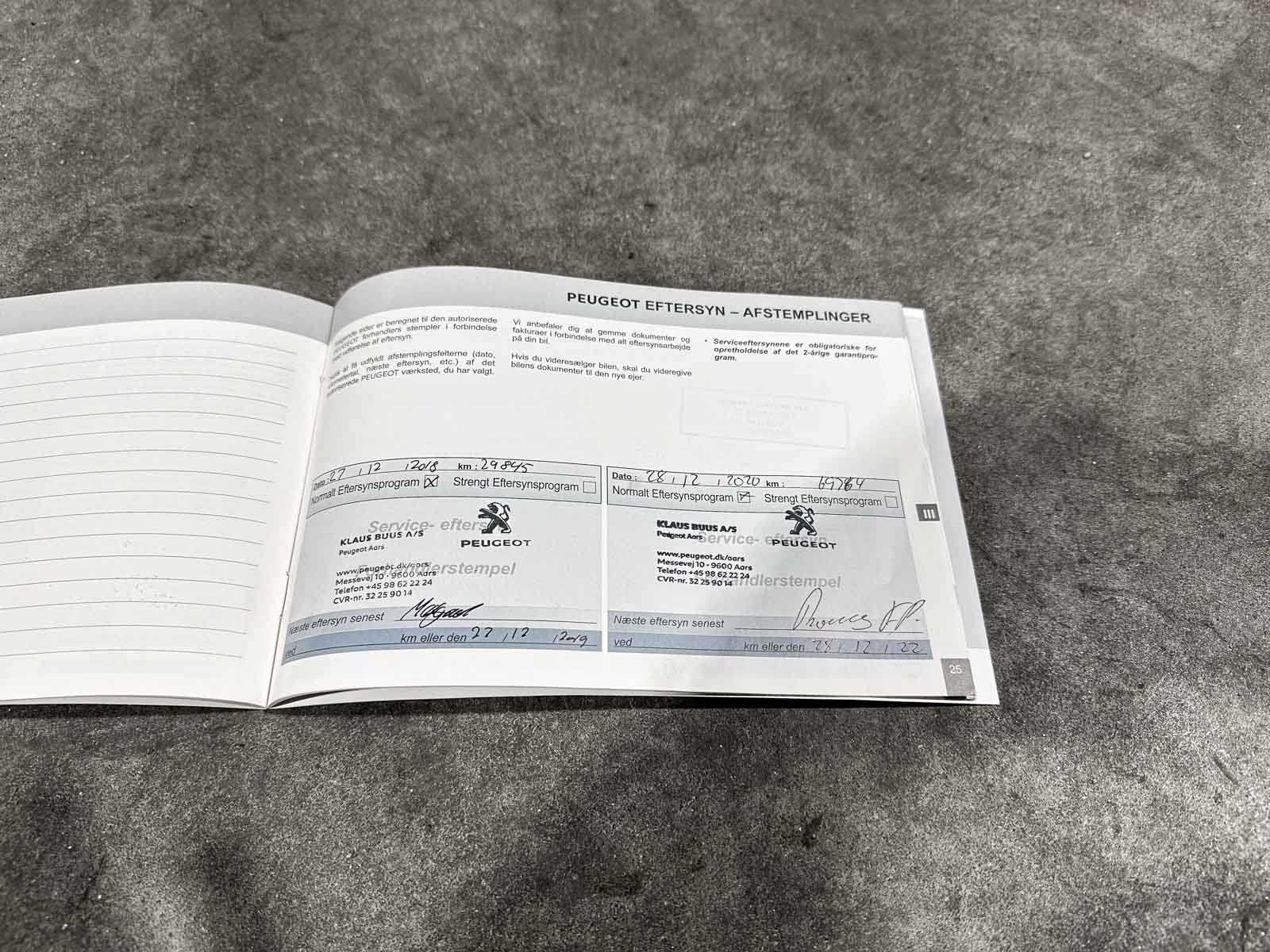 Peugeot Expert 231L 2.0 BlueHDI 120 Premium 122pk 2017 Bedrijfswagen, VRX-99-N