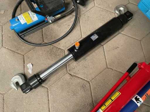 Mammuth Hydraulischer Zugzylinder