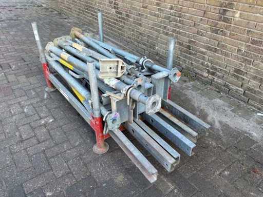 Doka stempels en leuningstaanders