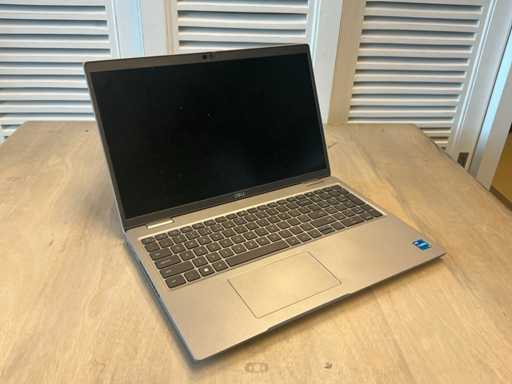 Laptop - Dell Inc. - Latitude 5520