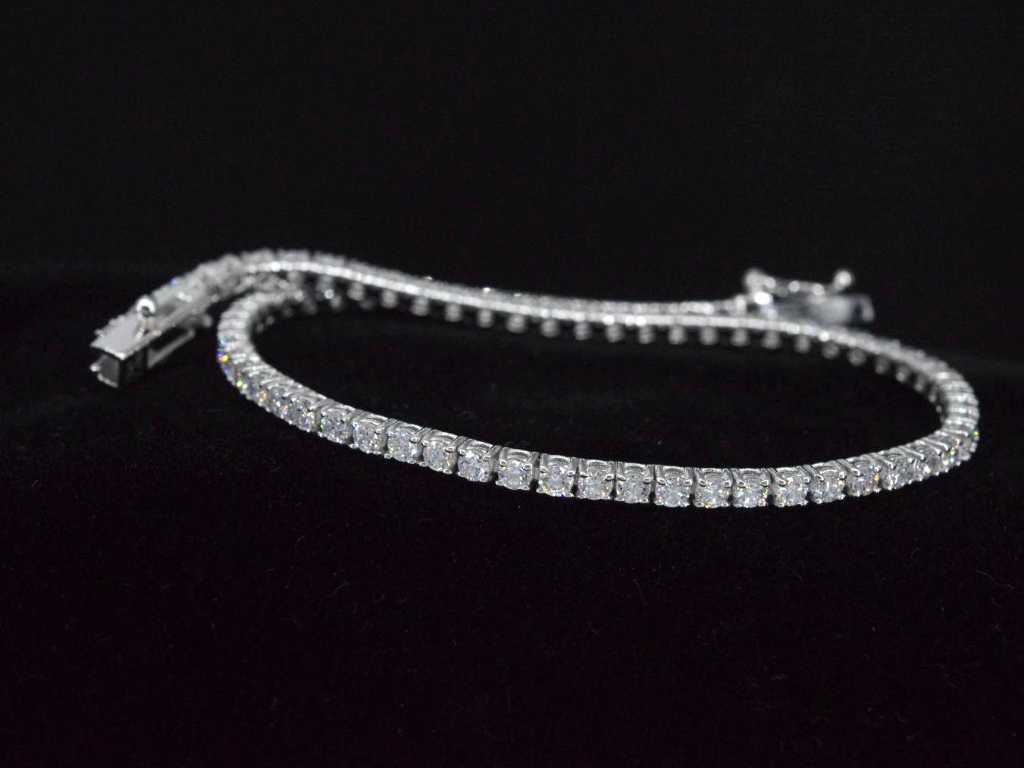 Witgouden armband met briljant geslepen diamanten 2.07 carat
