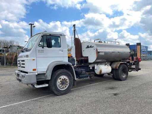2010 Volkswagen 15-180 Bitumensprayer-Lkw