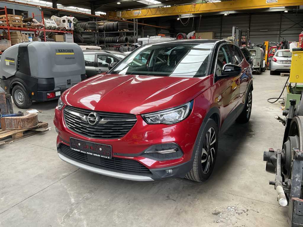 2018 Opel Grandland X Turbo Samochód osobowy