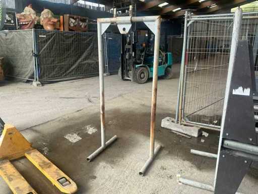 2005 Lifting gallows (2x)