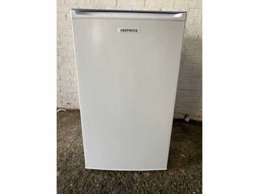 Respekta Unterwerft-Kühlschrank mit Gefrierfach / 82 cm Höhe / 47,5 cm Breite / 81 L Nettokapazität