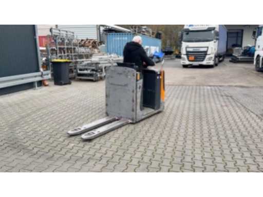 5407ed50-1ce8-4a52-b60e-b6856a370c7d.mp4